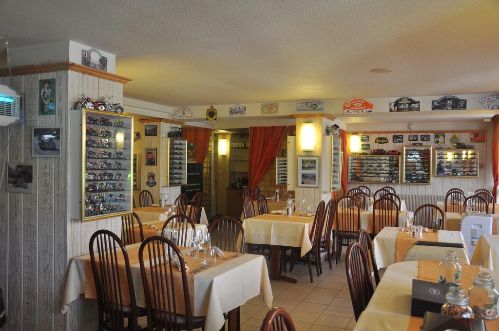 Hyèvre-Paroisse Le Relais De La Vallee מראה חיצוני תמונה
