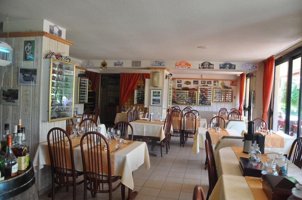 Hyèvre-Paroisse Le Relais De La Vallee מראה חיצוני תמונה